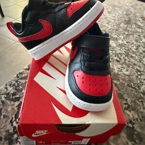Nike Kids Black and Red Sneakers